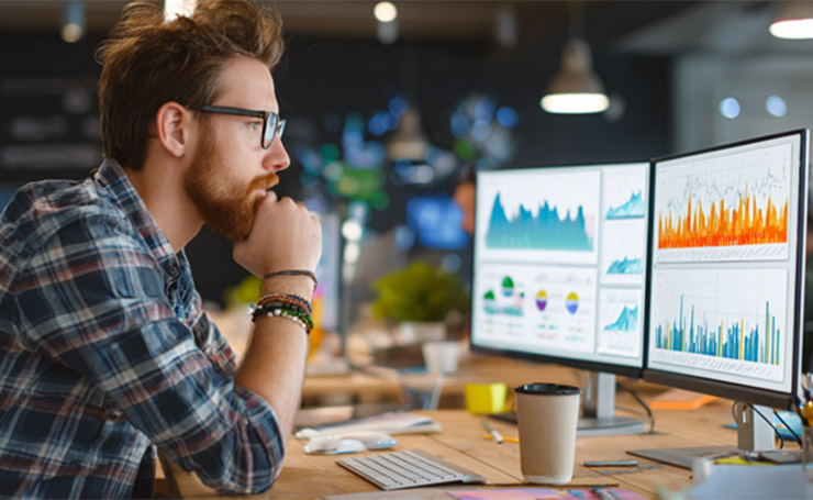 Man Analyzing saas system